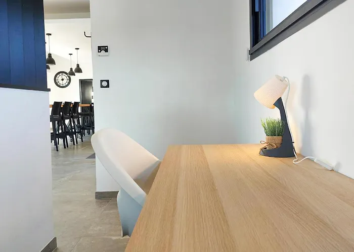 度假居 Piscine Interieure *