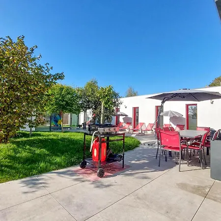 Holiday home Piscine Interieure Royan