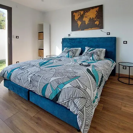 Piscine Interieure Holiday home Royan